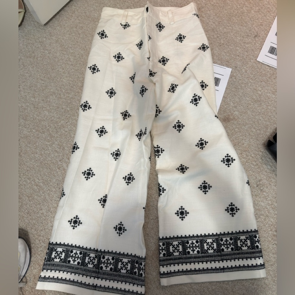 White flare pant
